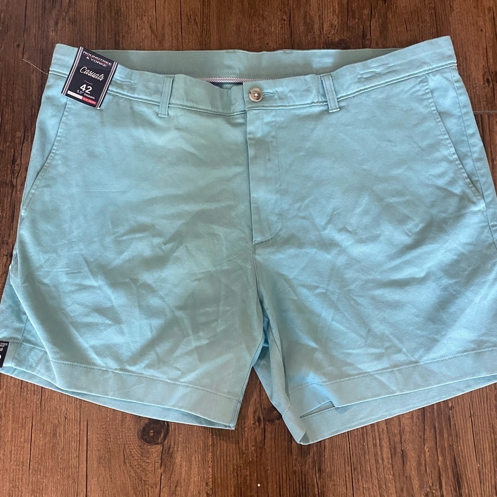 Roundtree and York Men's Light Blue Shorts